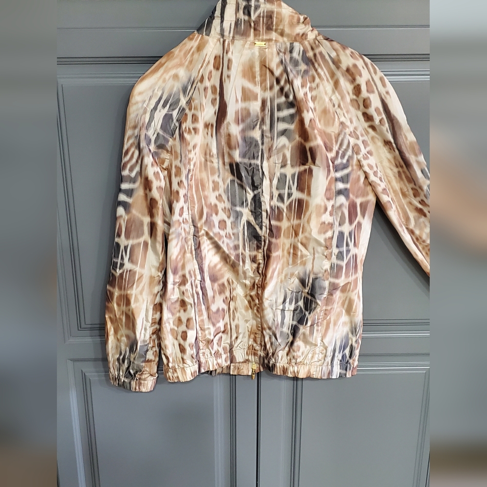 St John Jacket NWOT Size Petite โ๏ธ๐ค๐คโ๏ธ - Picture 3 of 10